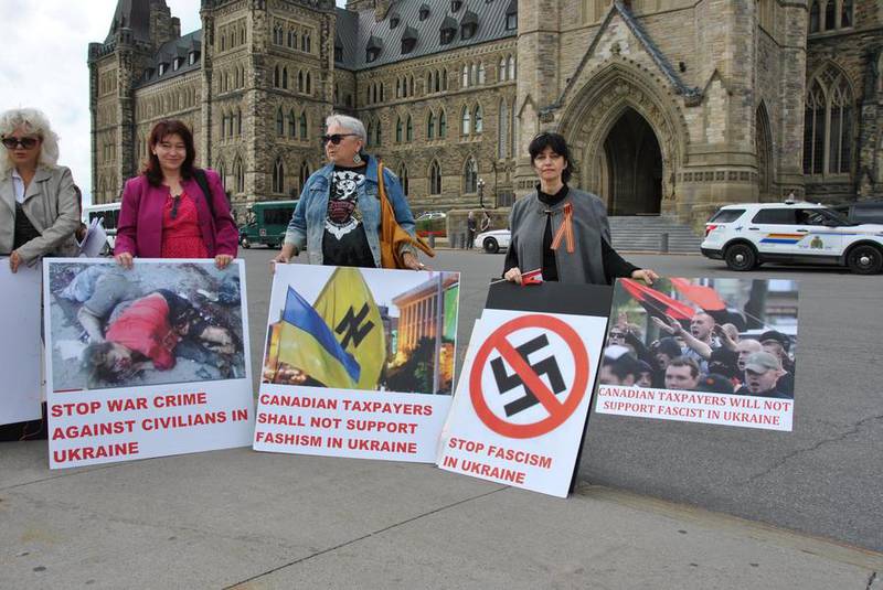 Жители Оттавы встретили Порошенко антифашистским митингом