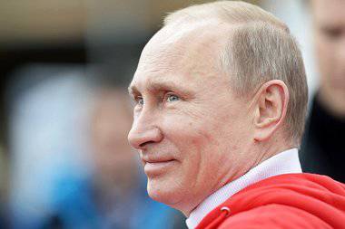Forbes: экономика на грани, но рейтинг Путина вновь растет