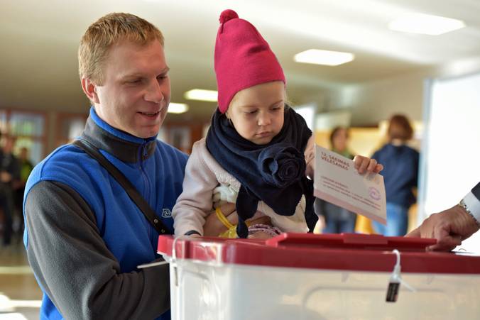 На выборах в Латвии триумфально побеждает прорусская партия "Согласие"