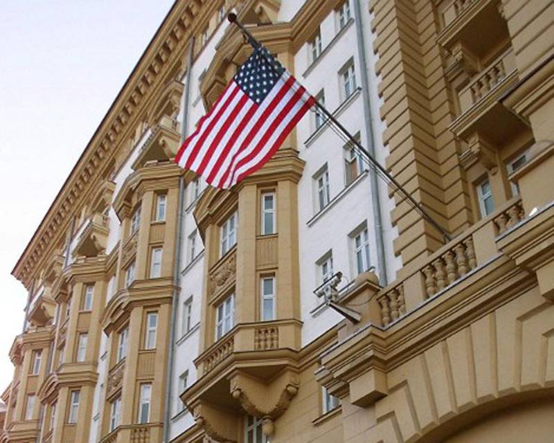 Посольство США в России жалуется на запугивание