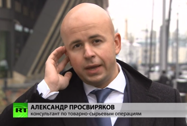Александр Просвиряков: Невмешательство в валютный рынок позволит РФ выигрывать при падающих ценах на нефть
