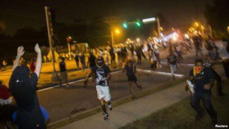 В Сент-Луисе вспыхнули протесты после убийства подростка полицейским