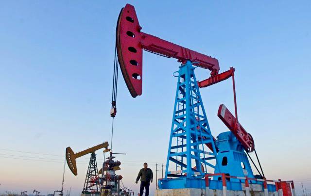 Раскол среди стран ОПЕК: кто сократит добычу нефти?