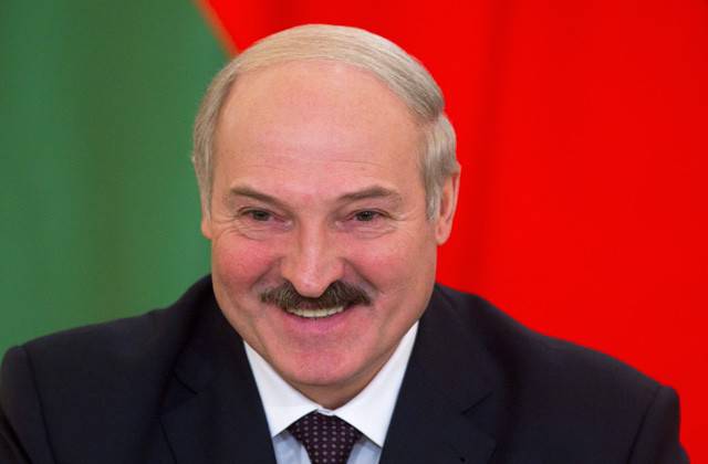 Ровно через год белорусскому президенту вновь придется доказывать избирателям свою исключительность