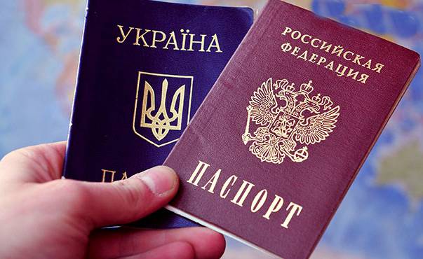 Порошенко приказал украинским пограничникам рвать российские паспорта