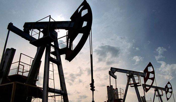 ОПЕК отказалась снижать квоту на добычу нефти, рубль упал