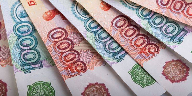 Падение рубля продолжается: Доллар - 48, Евро - 59