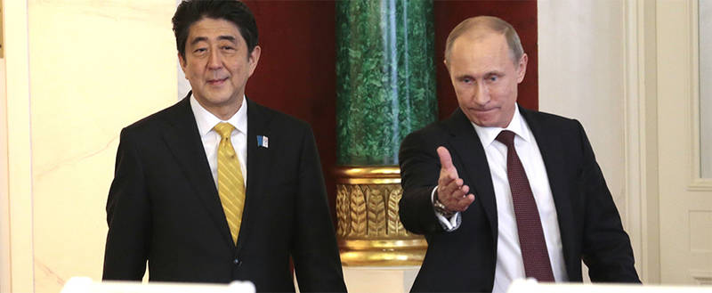 Война за Курилы: как Япония хочет использовать слабость России