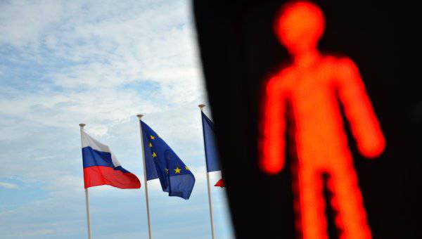 ЕС изучает проект расширения санкций против Крыма