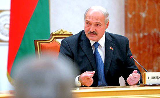 Белоруссия решила открыть 2 почетных консульства в США