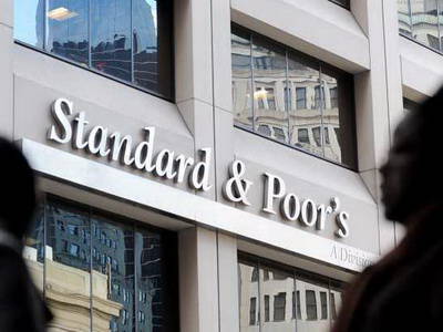 Standard & Poor's понизило рейтинг Украины до преддефолтного