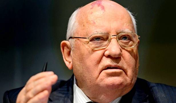 Горбачев пригрозил Америке войной