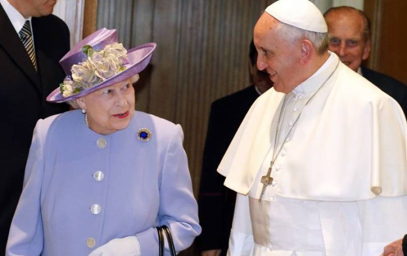 Вне общего поля зрения: слив британской монархии и активизация Ватикана