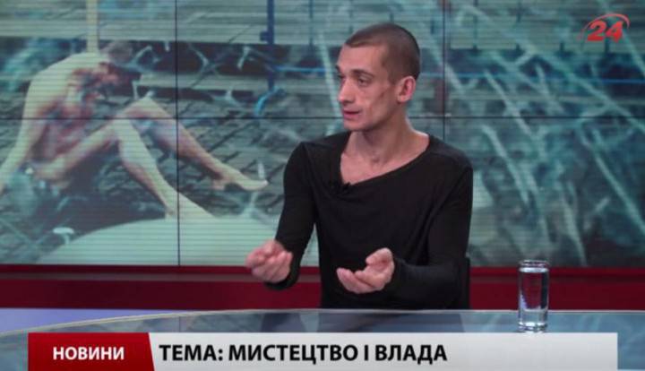 Павленский, прибивший свои гениталии на Красной площади, стал “экспертом по экономике РФ”