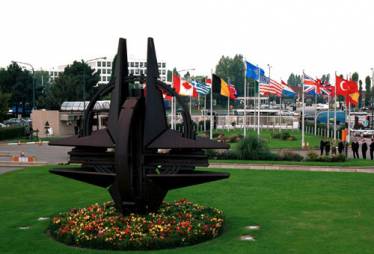 Главы МИД НАТО на встрече в Брюсселе откроют фонды содействия Украине