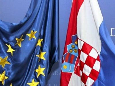 Разочарованная Хорватия выбирает президента и мечтает сбежать из ЕС
