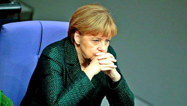 Немецкое СМИ: Претензии к Путину Меркель должна адресовать себе