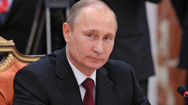 Путин: России надо самой создавать условия для роста экономики