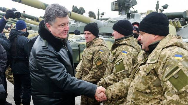 Деньги Запада на реформы Украина спускает на войну и просто разворовывает