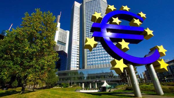 Исключение Греции из еврозоны ударит по европейской валюте
