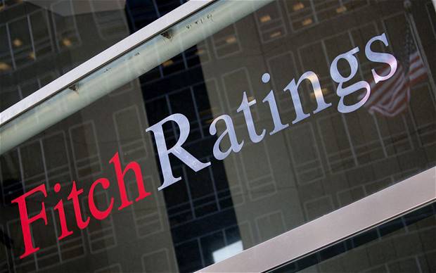 Fitch понизило рейтинги 13 крупных российских компаний