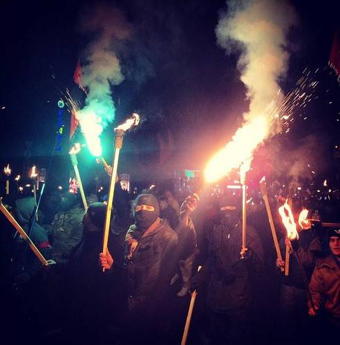 Факельные шествия бандеровцев в городах Украины