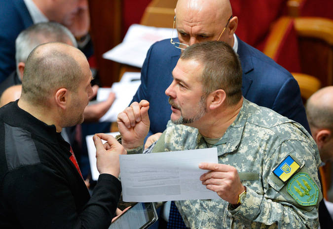 NY Observer: Украина управляется мерзавцами, сумасшедшими и олигархами
