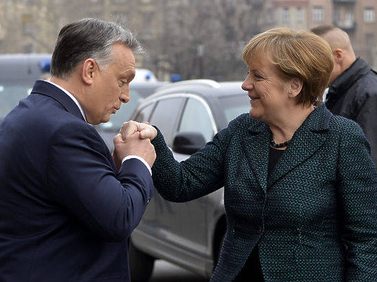 Венгерский премьер Виктор Орбан между визитами Меркель и Путина