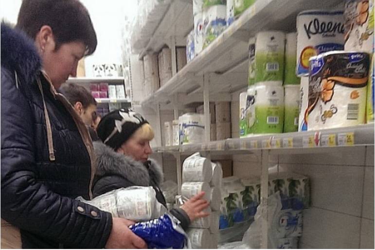В Европу – с чистой совестью! Украинцы скупают туалетную бумагу