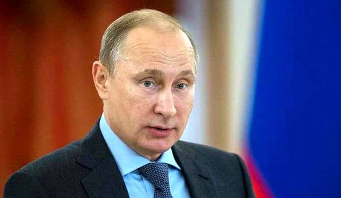 Путин посоветовал россиянам «попроще» относиться к геям Путин посоветовал россиянам «попроще» относиться к геям