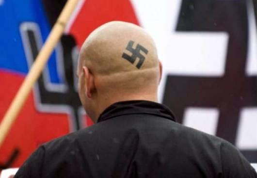 Толерантность к неонацистам – европейский феномен, а тут еще – и с латвийским акцентом