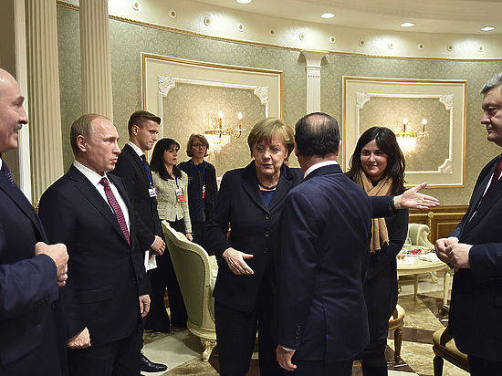 Переговоры в Минске: "Путин был в хорошем настроении, Порошенко надо было успокаивать"