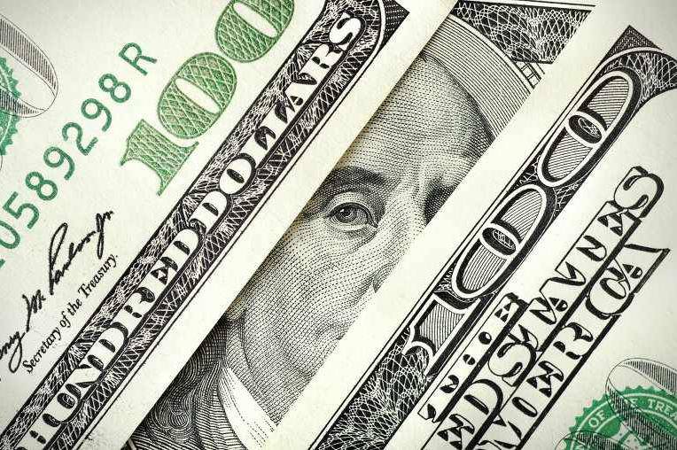 Доллар ослабляет национальные валюты и порождает хаос