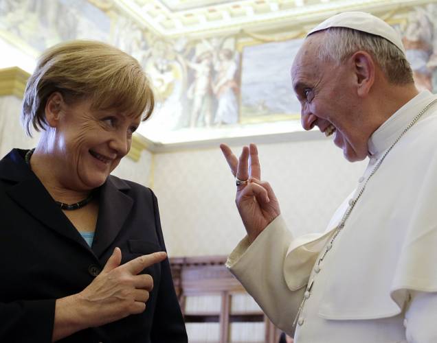 Папа Римский и канцлер Германии задумались о будущем Украины