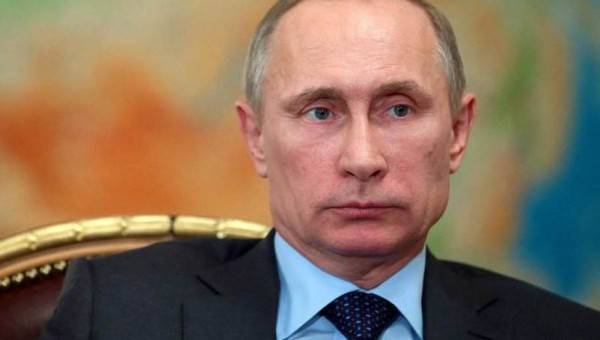 В Госдуме предложили ограничить право Путина на санкции