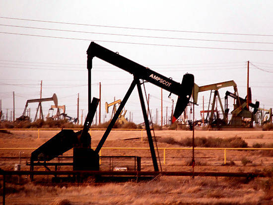 Почему нефть растет, но рубль падает? Почему нефть растет, но рубль падает?