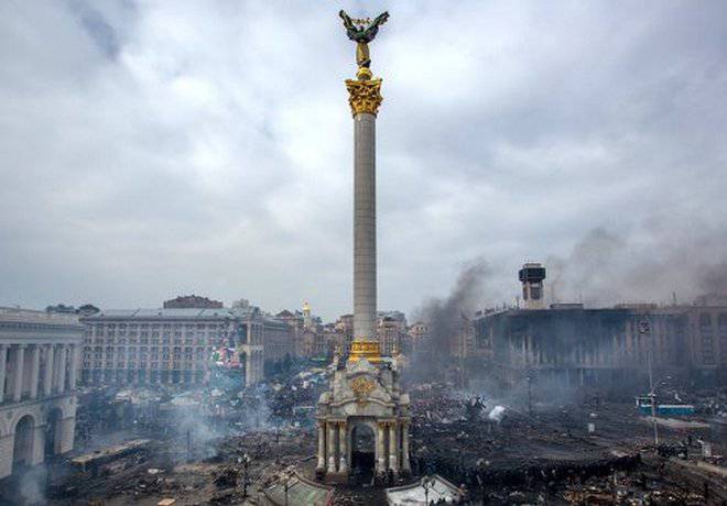 Провал Киева в Дебальцево открывает путь "второму Майдану"