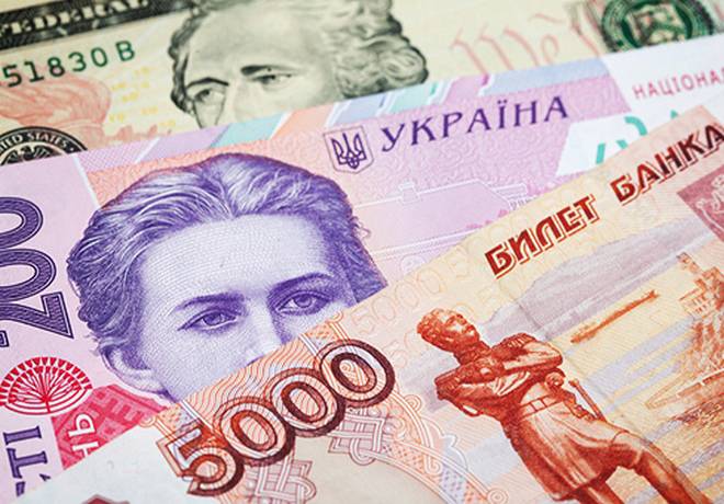 В валютной войне с Россией пока проигрывают ее соседи