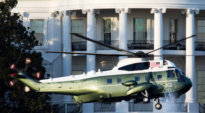 Барак Обама в субботу испугался вылететь из Белого дома на вертолете
