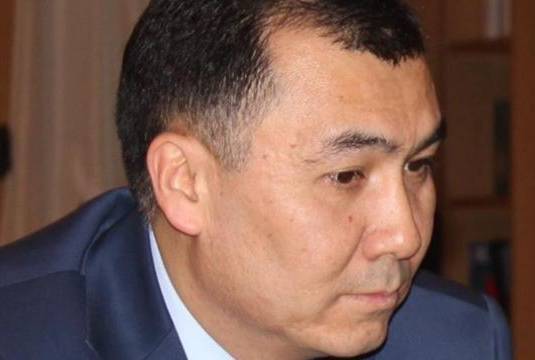 В Киргизии оппозиция предлагает руководству страны делиться властью и призывает население на митинги