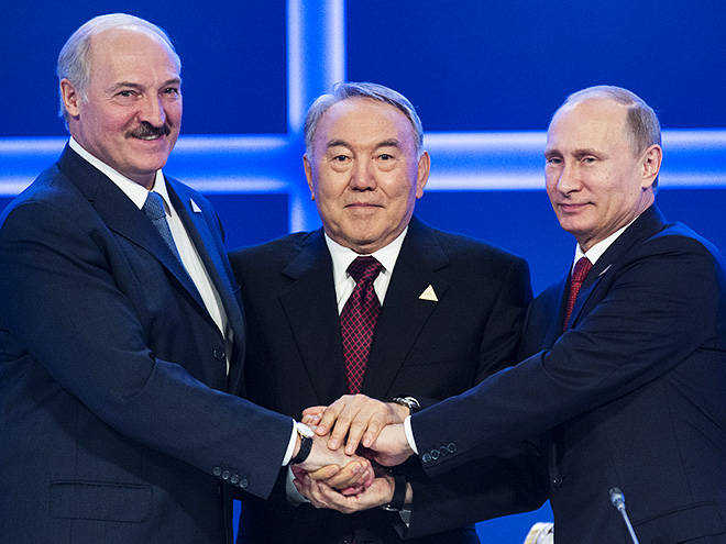 Валютный союз с Белоруссией и Казахстаном может помочь выходу из кризиса