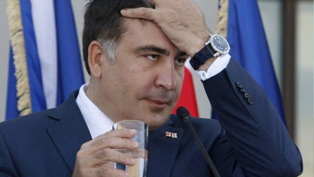Саакашвили со скандалом выдворен из США и скоро будет выдворен из Украины