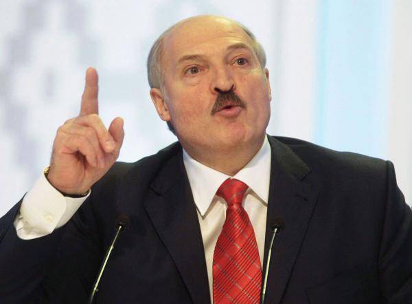 Лукашенко назвал виновных в кризисе экономики Белоруссии