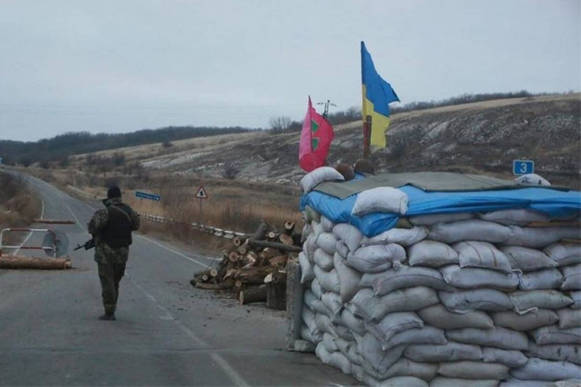 Зачем украинцам пропуска на Донбасс?