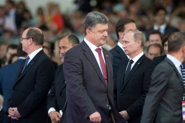 Киев прокомментировал предложение Порошенко забрать Донбасс Путину