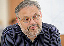 Хазин: доллар перестал быть инвестиционным активом Хазин: доллар перестал быть инвестиционным активом