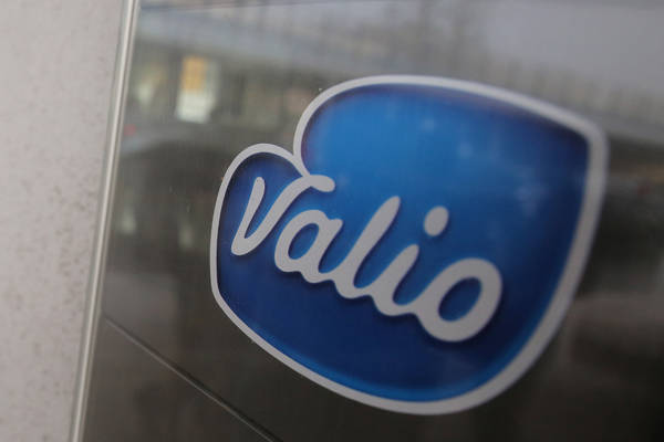 Финская Valio начинает третью волну сокращения персонала на фоне российского продэмбарго