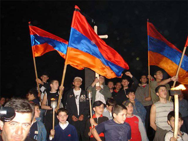Непонятный телячий восторг «прозападников»: что должна делать Армения?