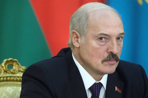 Лукашенко считает Россию главным партнером, но надеется на улучшение отношений и с США