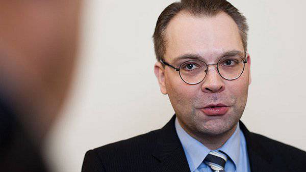 В Финляндии критикуют главу минобороны за статью о "российской угрозе"